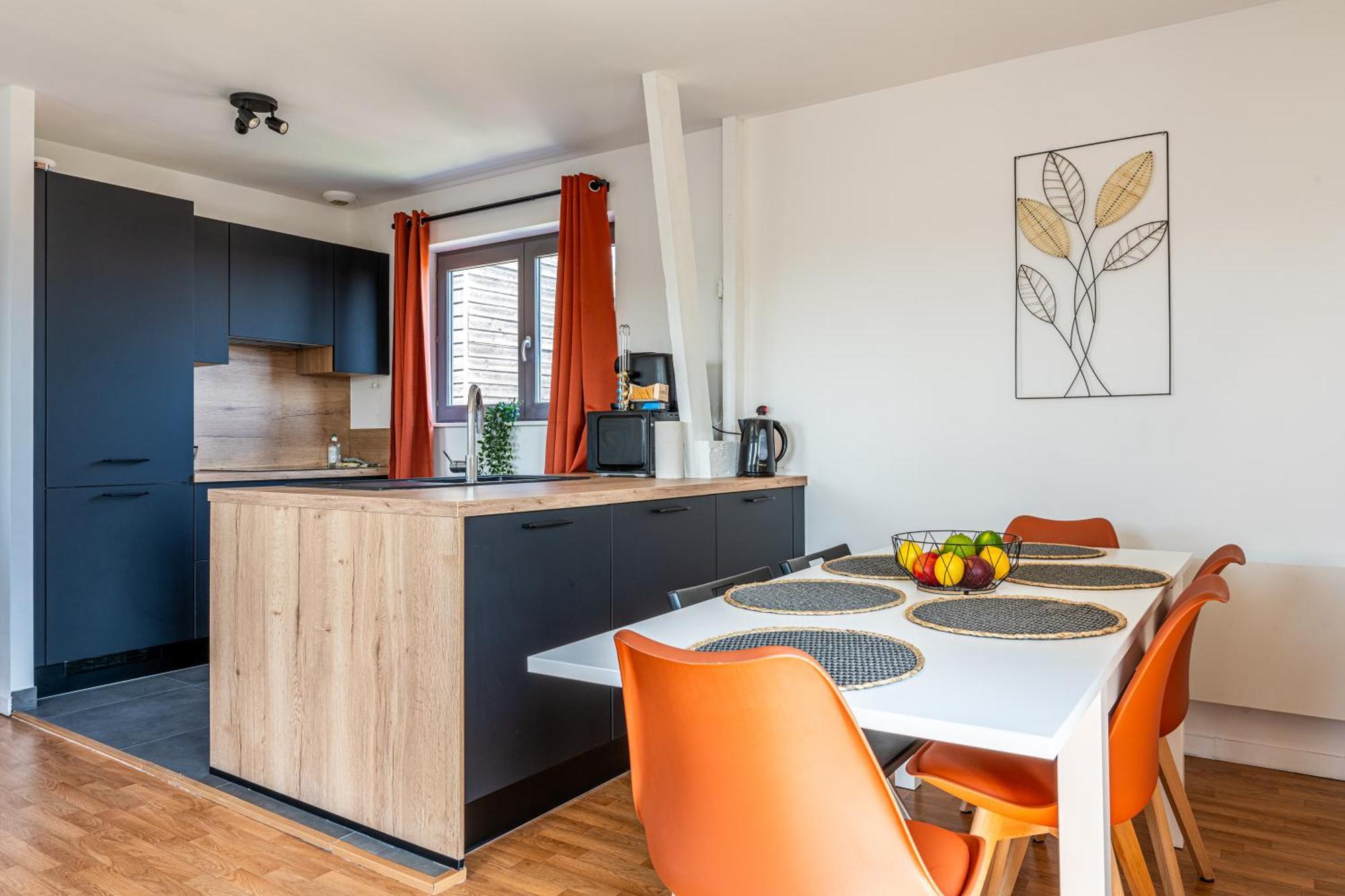 Le Saint-jean - Hypercentre - Parking Prive - 1 A 6 Personnes - Wifi Apartment Roubaix